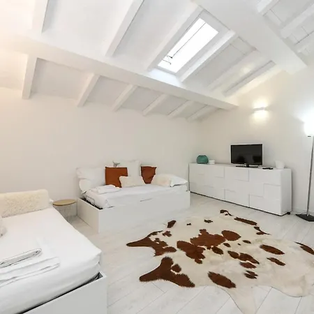 White Loft -bijou- Tra Verona E Il Di Garda Apartment