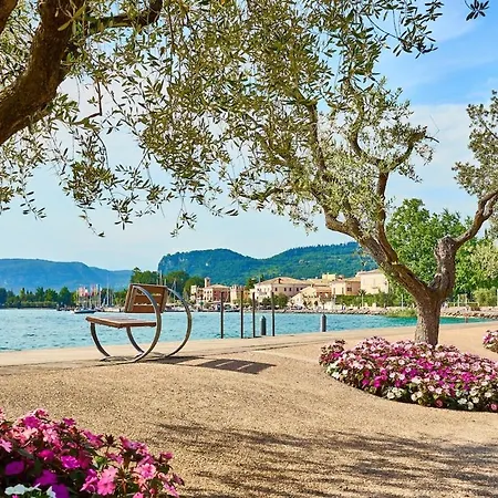 Apartment White Loft -bijou- Tra Verona E Il Di Garda *